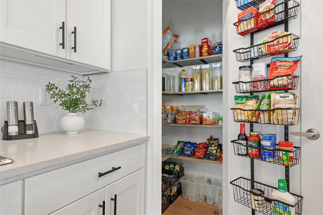 Franklin Park, Pennsylvania 15143, United States, 5 Bedrooms Bedrooms, ,4 BathroomsBathrooms,Residential,Active,256386