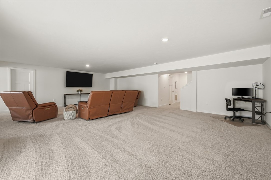 Franklin Park, Pennsylvania 15143, United States, 5 Bedrooms Bedrooms, ,4 BathroomsBathrooms,Residential,Active,256386