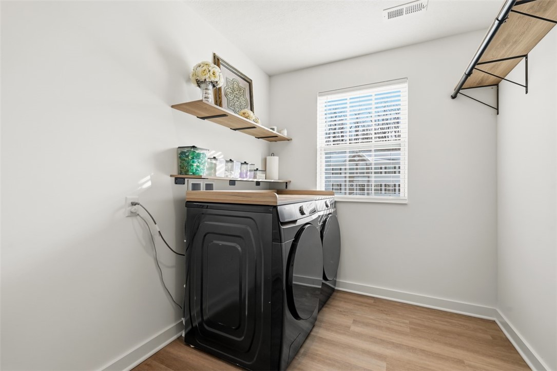 Franklin Park, Pennsylvania 15143, United States, 5 Bedrooms Bedrooms, ,4 BathroomsBathrooms,Residential,Active,256386