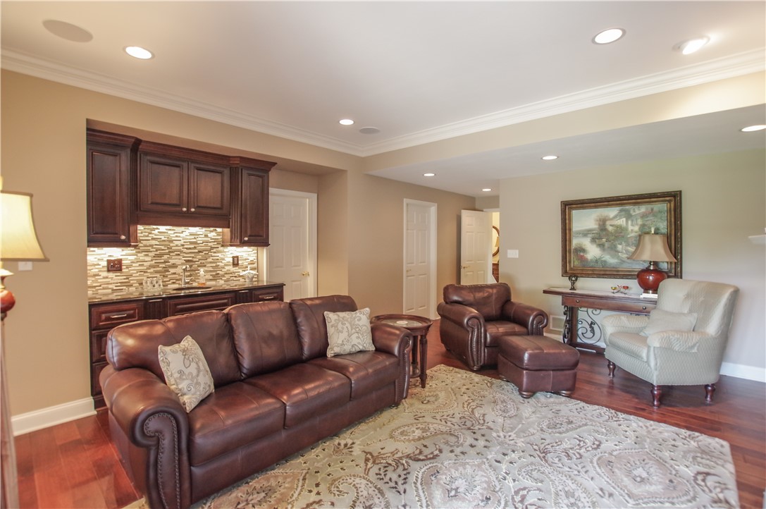 Peters Twp, Pennsylvania 15367, United States, 4 Bedrooms Bedrooms, ,5 BathroomsBathrooms,Residential,Active,106516