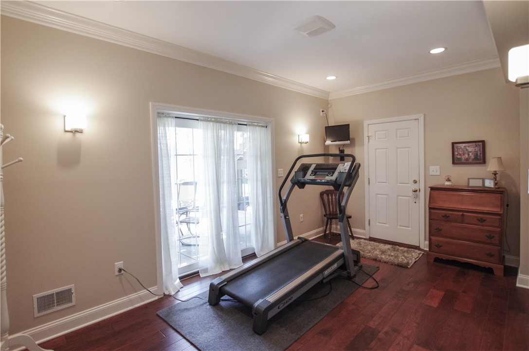 Peters Twp, Pennsylvania 15367, United States, 4 Bedrooms Bedrooms, ,5 BathroomsBathrooms,Residential,Active,106516