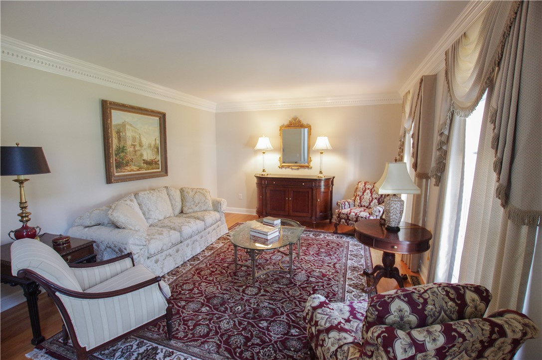 Peters Twp, Pennsylvania 15367, United States, 4 Bedrooms Bedrooms, ,5 BathroomsBathrooms,Residential,Active,106516