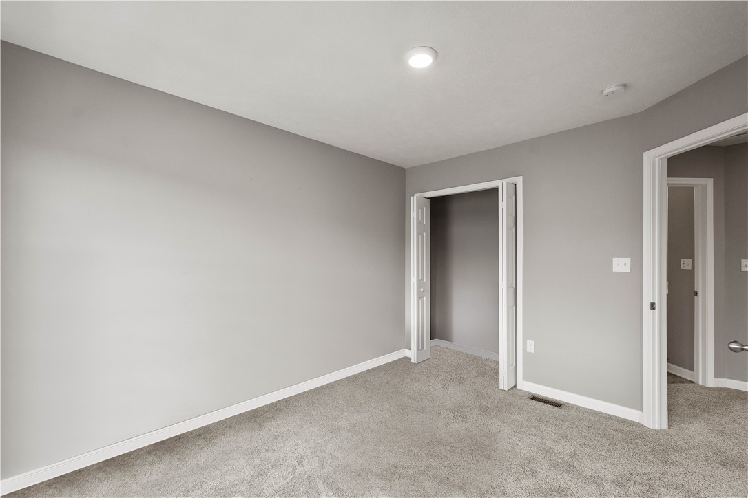 215 Lockheed Dr Dr, Coraopolis, Pennsylvania image 29