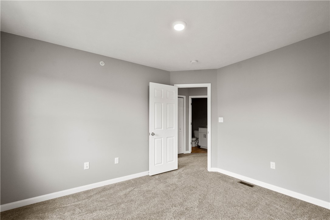 215 Lockheed Dr Dr, Coraopolis, Pennsylvania image 26