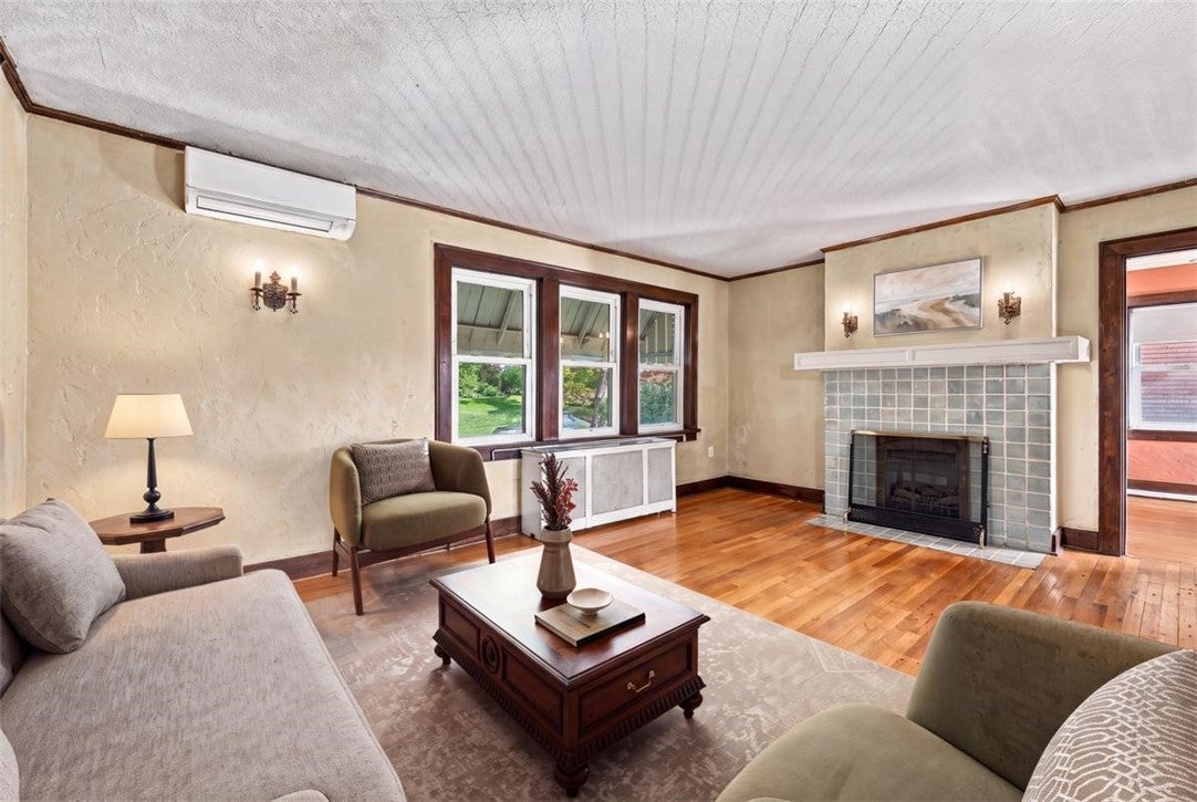 281 Arden Rd