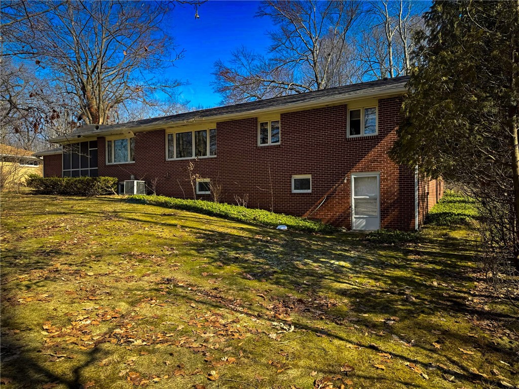 720 Dogwood Ln Ln, Hermitage, Pennsylvania image 5