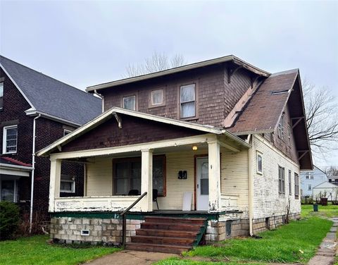 Apartment For Sale - 719 Spruce Ave Ave<br/> Sharon, PA 16146