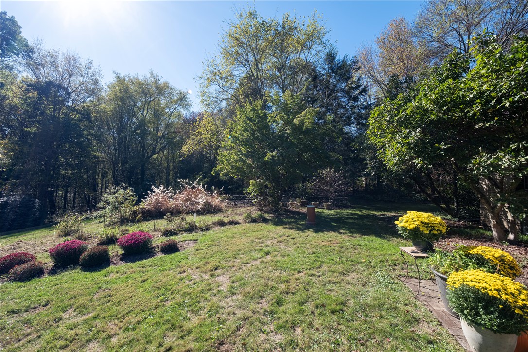 Big Beaver, Pennsylvania 16157, United States, 2 Bedrooms Bedrooms, ,2 BathroomsBathrooms,Residential,Active,228147