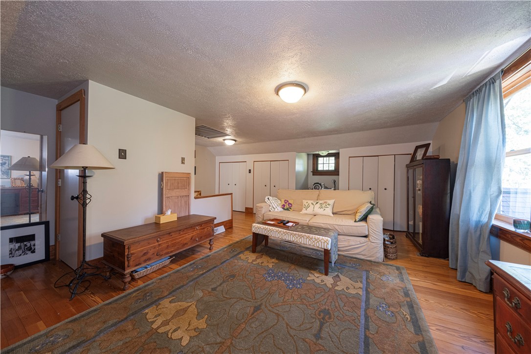 Big Beaver, Pennsylvania 16157, United States, 2 Bedrooms Bedrooms, ,2 BathroomsBathrooms,Residential,Active,228147