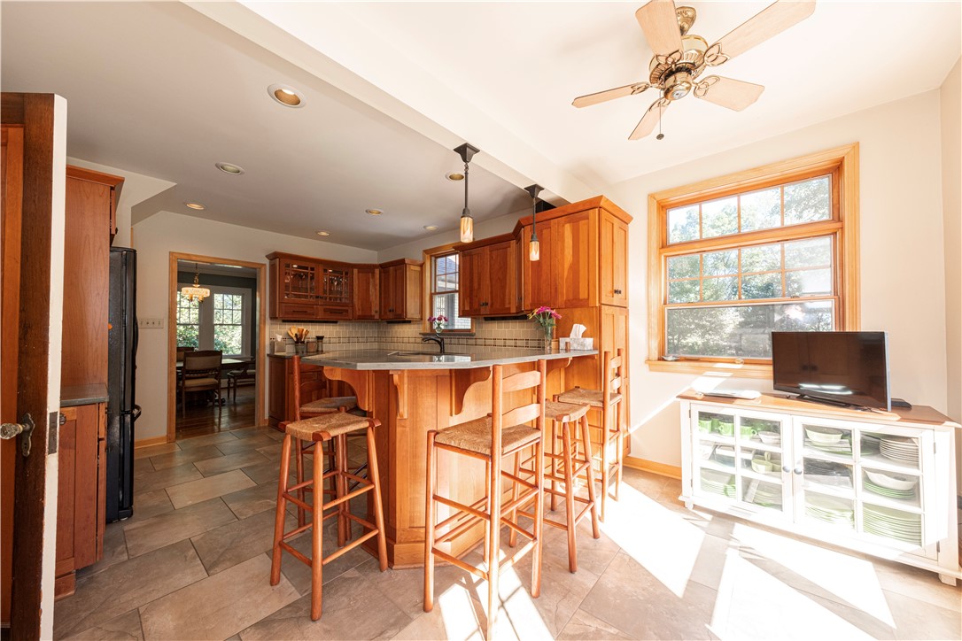 Big Beaver, Pennsylvania 16157, United States, 2 Bedrooms Bedrooms, ,2 BathroomsBathrooms,Residential,Active,228147