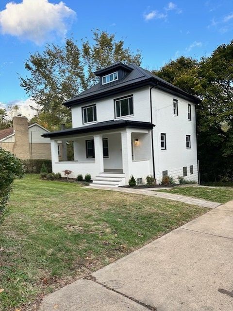 Photo of 1504 Middle Rd, Glenshaw, PA 15116 (MLS # 1726985)