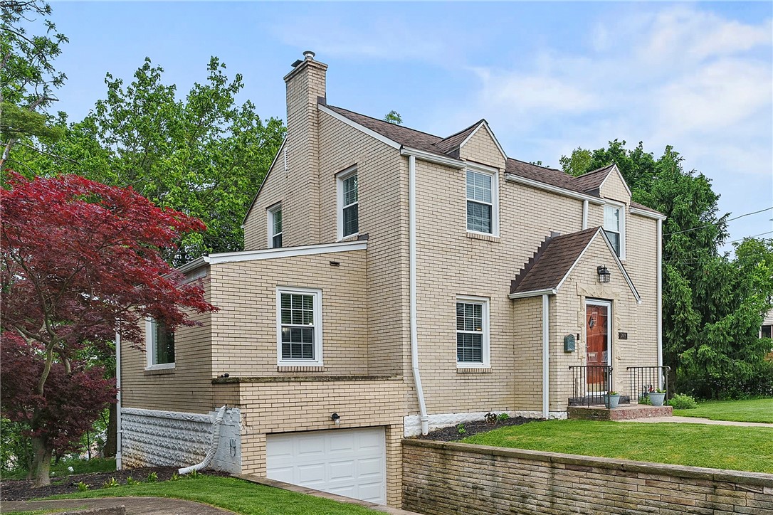 209 Owendale Ave, Brentwood, Pennsylvania image 1