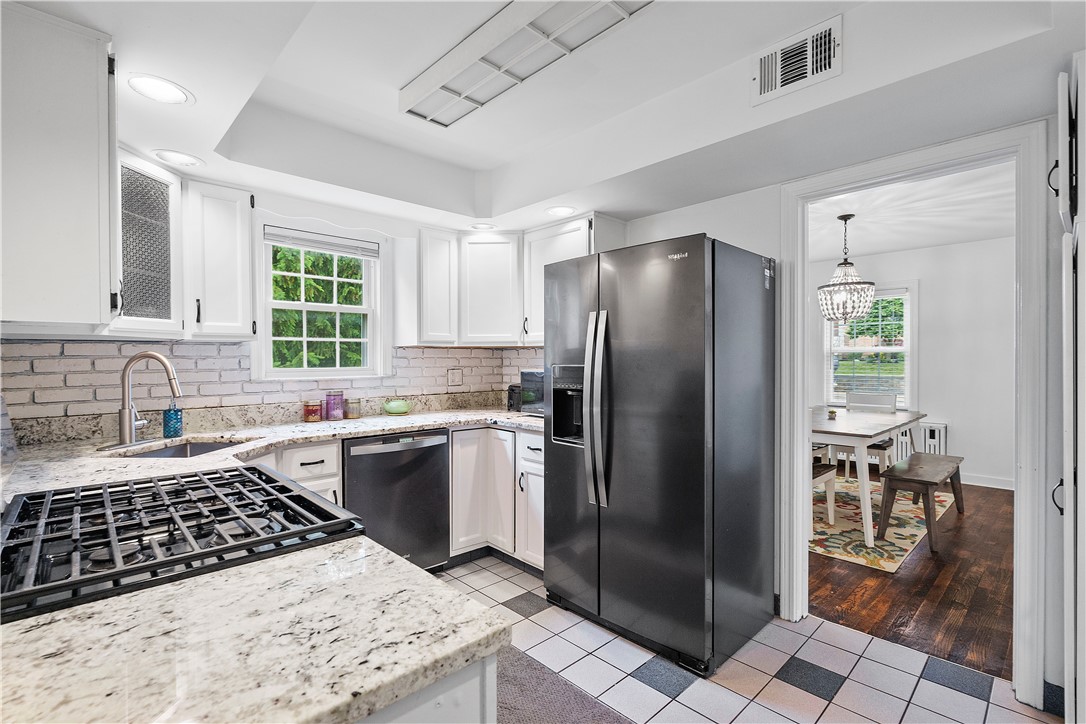 209 Owendale Ave, Brentwood, Pennsylvania image 4