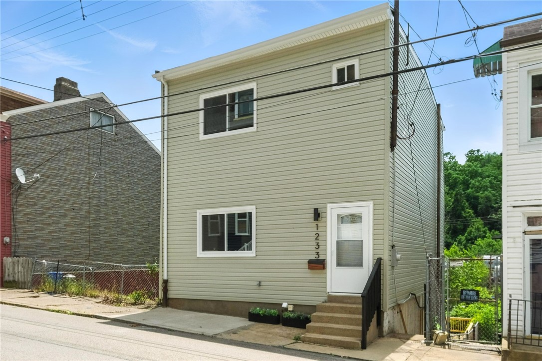 1233 High Street