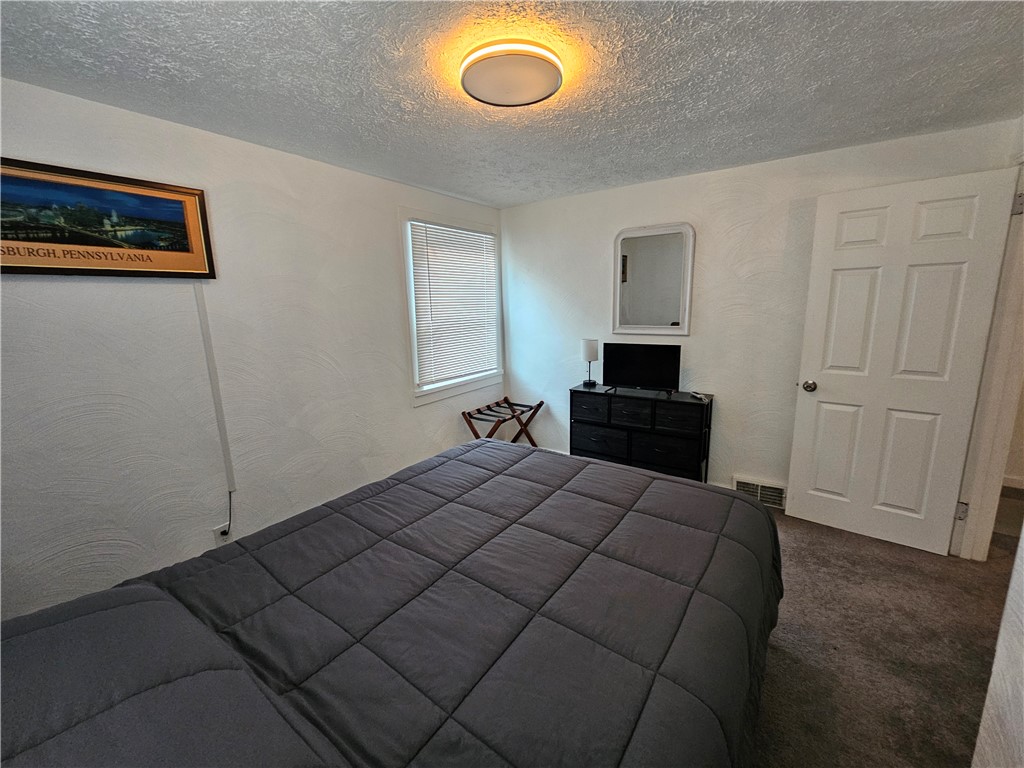 Lawrenceville, Pennsylvania 15201, United States, 1 Bedroom Bedrooms, ,1 BathroomBathrooms,Residential,Active,230637