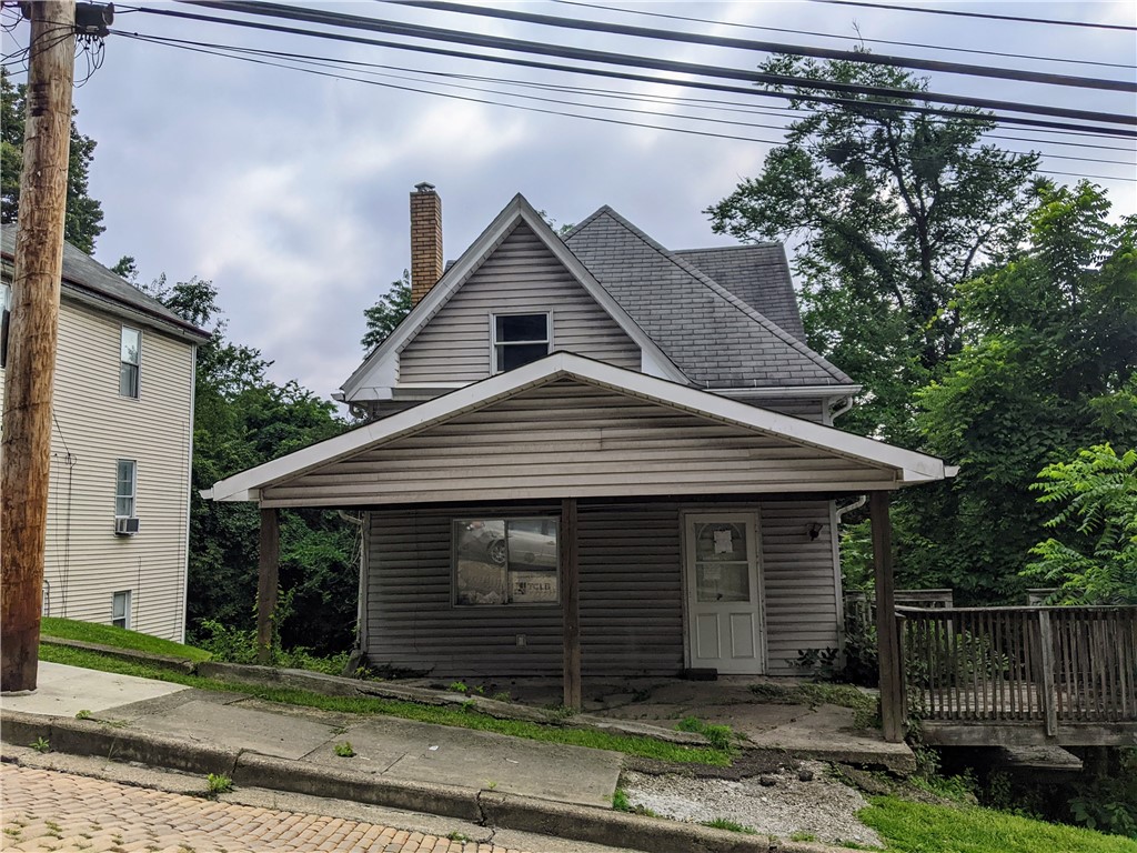 242 Seneca St St, Turtle Creek, Pennsylvania image 1