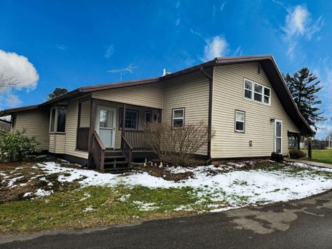 Photo of 41 Bradley Rd, Jackson Center, PA 16133 (MLS # 1736988)