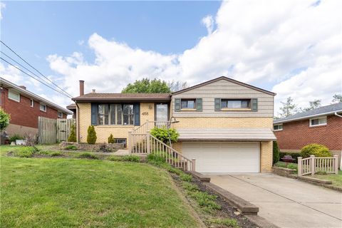 Photo of 458 Blossom Dr, Pittsburgh, PA 15236 (MLS # 1751947)