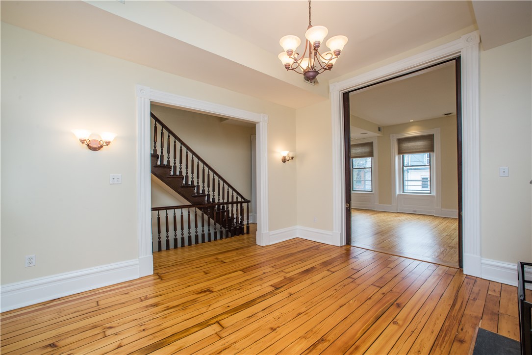 South Side, Pennsylvania 15203, United States, 3 Bedrooms Bedrooms, ,3 BathroomsBathrooms,Residential,Active,131236