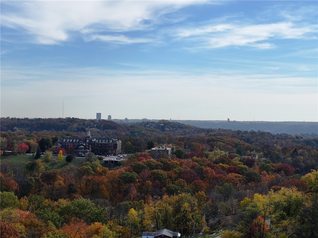 West View, Pennsylvania 15229, United States, 3 Bedrooms Bedrooms, ,2 BathroomsBathrooms,Residential,Contingent,36121