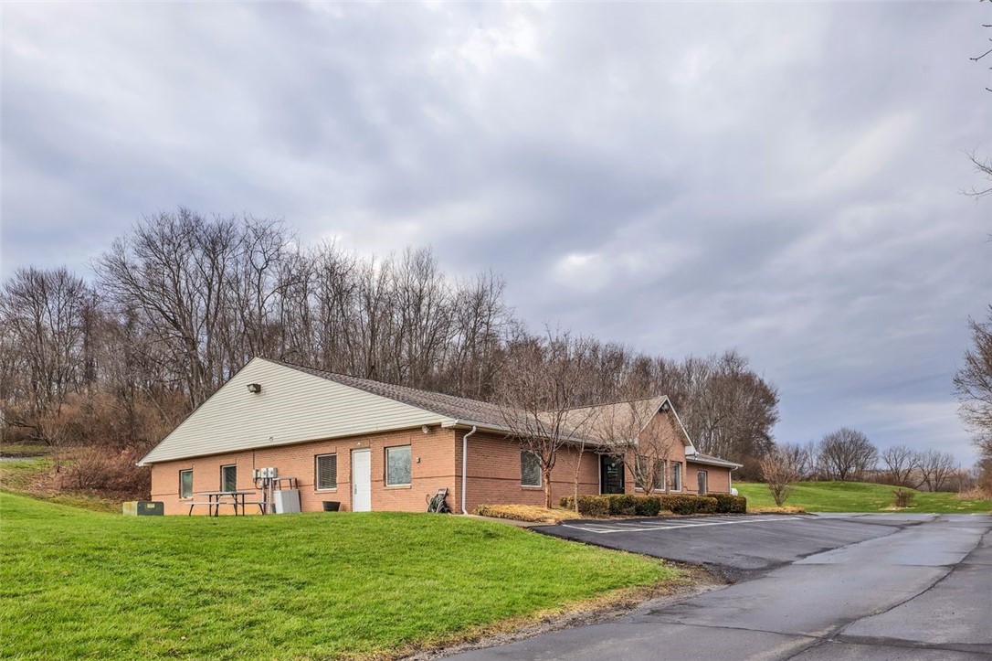 339 Lindsay Rd