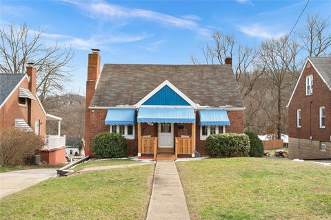 Photo of 819 8th St, Verona, PA 15147 (MLS # 1732969)