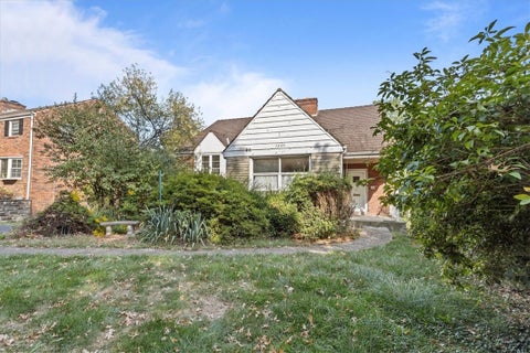 Photo for 1229 Pinewood Dr