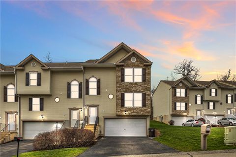 Townhouse For Sale - 6442 Lindsey Lane<br/> Murrysville, PA 15632