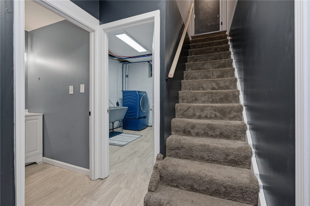 Pine Twp, Pennsylvania 15090, United States, 3 Bedrooms Bedrooms, ,2 BathroomsBathrooms,Residential,Active,233011