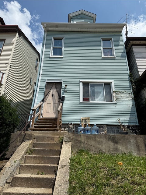 Photo of 117 Charles St, Mount Oliver, PA 15210 (MLS # 1764207)