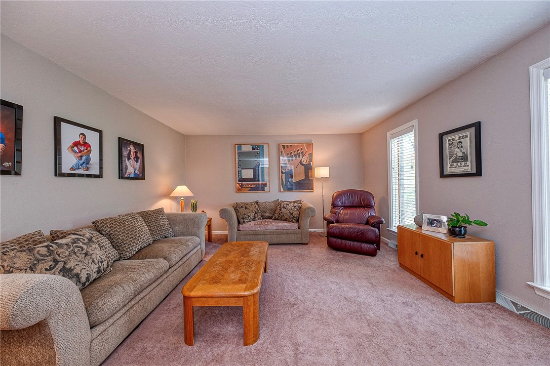 114 Northbrook Dr