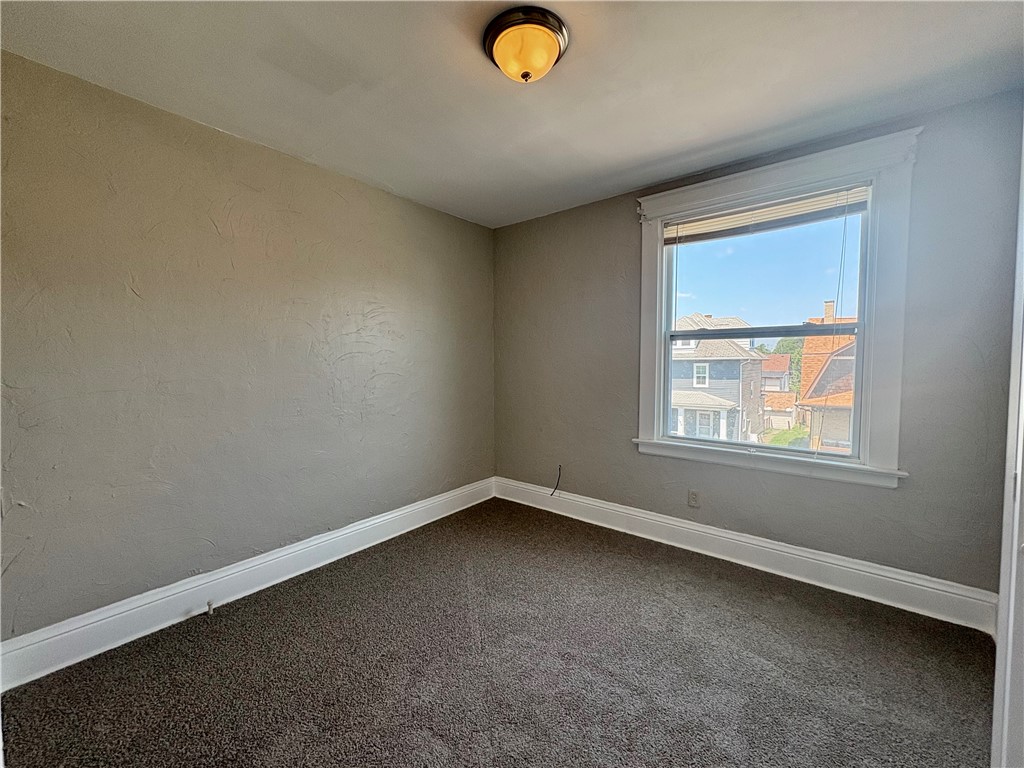 Rochester, Pennsylvania 15074, United States, 4 Bedrooms Bedrooms, ,1 BathroomBathrooms,Residential,Active,149709