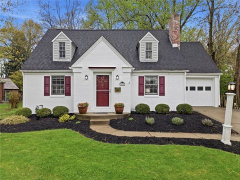 Photo of 4628 Sherwood Dr, Pittsburgh, PA 15236 (MLS # 1748671)