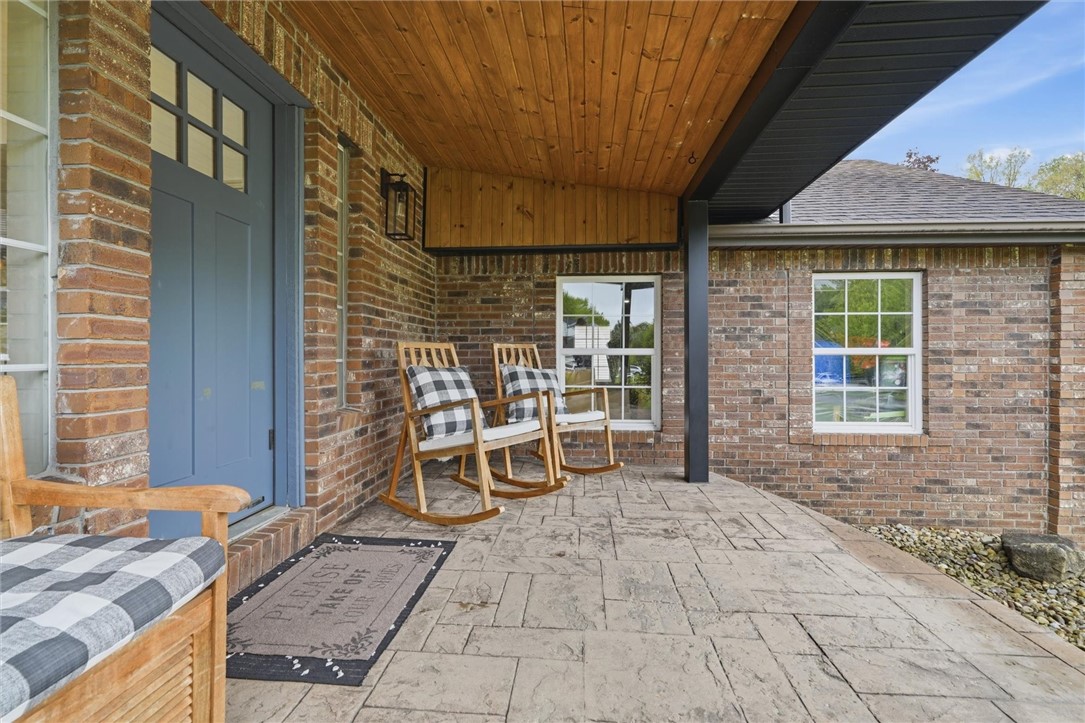3328 Long Branch Dr