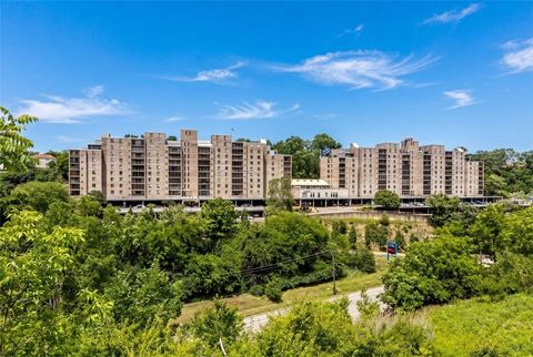 Photo of 2160 Greentree Rd #807W, Pittsburgh, PA 15220 (MLS # 1760937)