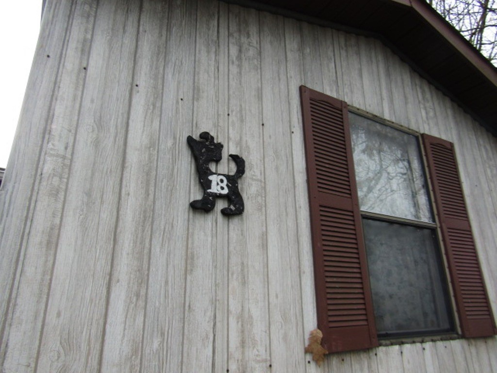 18 Pine Ct