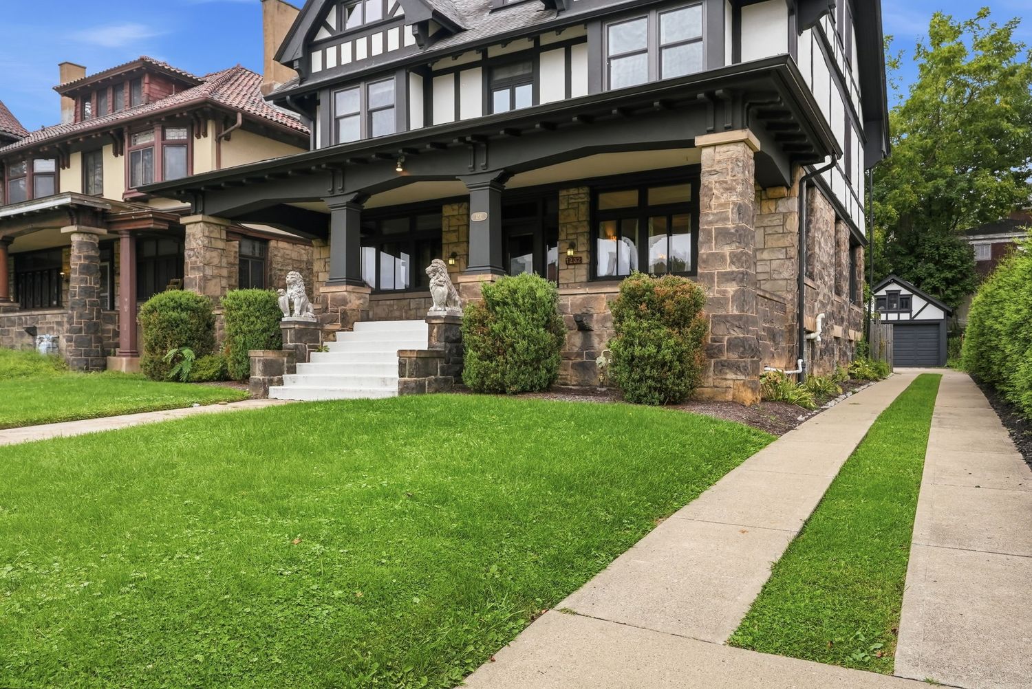 1232 N Highland