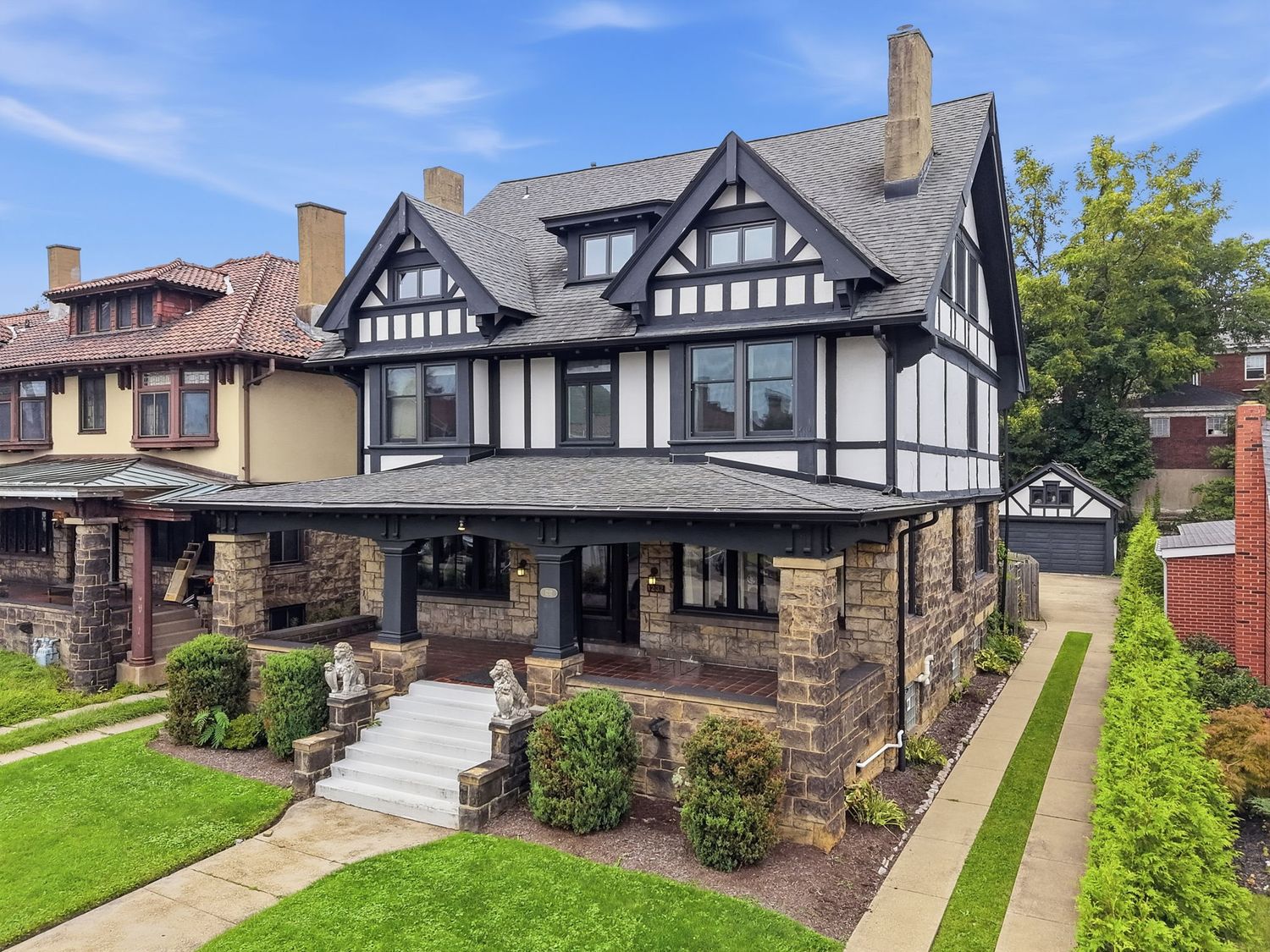 1232 N Highland