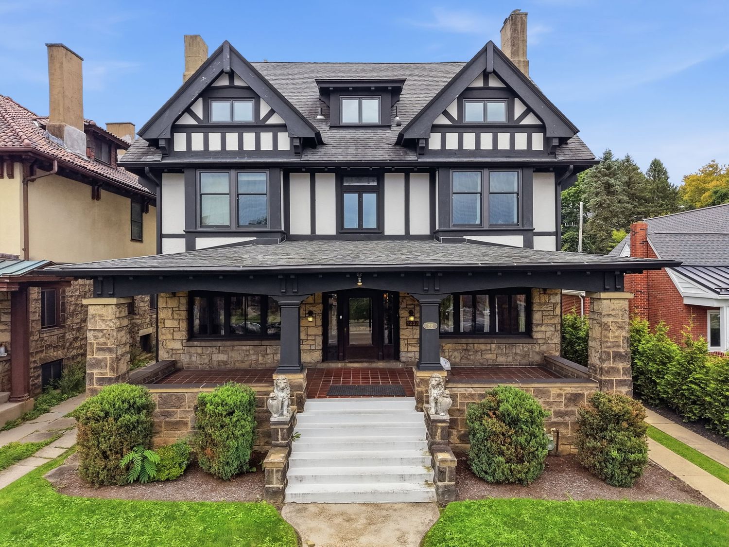 1232 N Highland