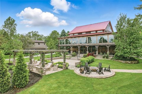 141 Black Rd Washington Twp PA 16156