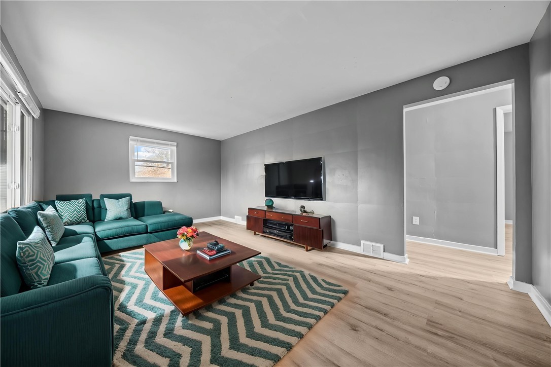 1315 Greensburg Pike