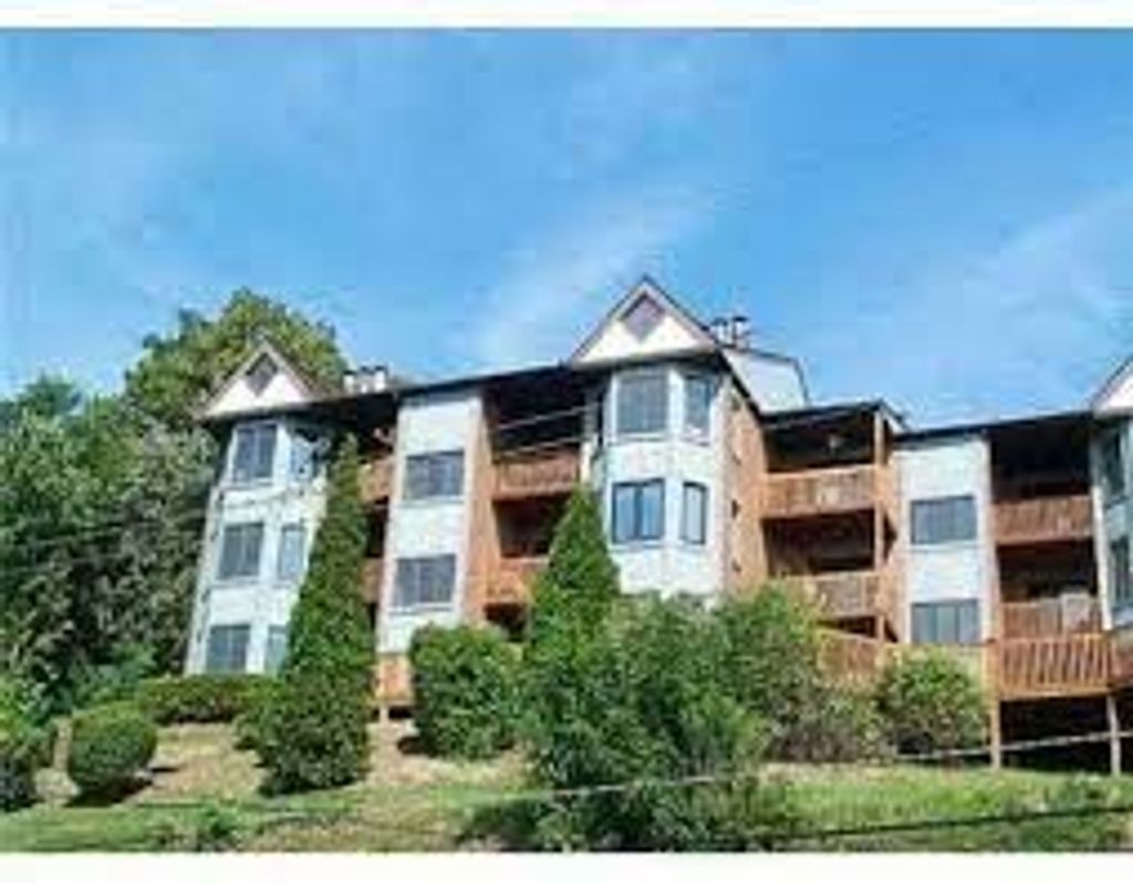 Photo of 1845 Clayton Ave #102, Pittsburgh, PA 15214 (MLS # 1749329)