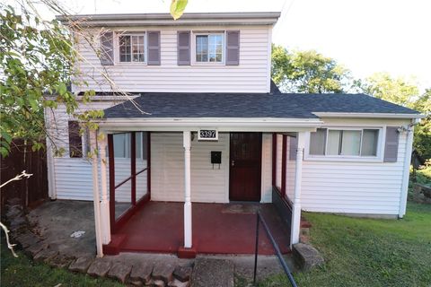 Photo of 3397 Ridgway St, Pittsburgh, PA 15213 (MLS # 1725031)