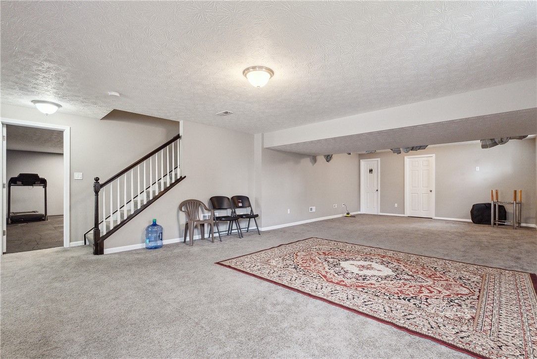 423 Labrador Ln Ln, Clairton, Pennsylvania image 36