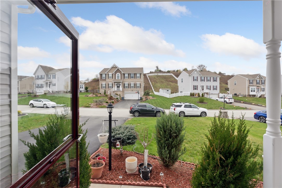 423 Labrador Ln Ln, Clairton, Pennsylvania image 4