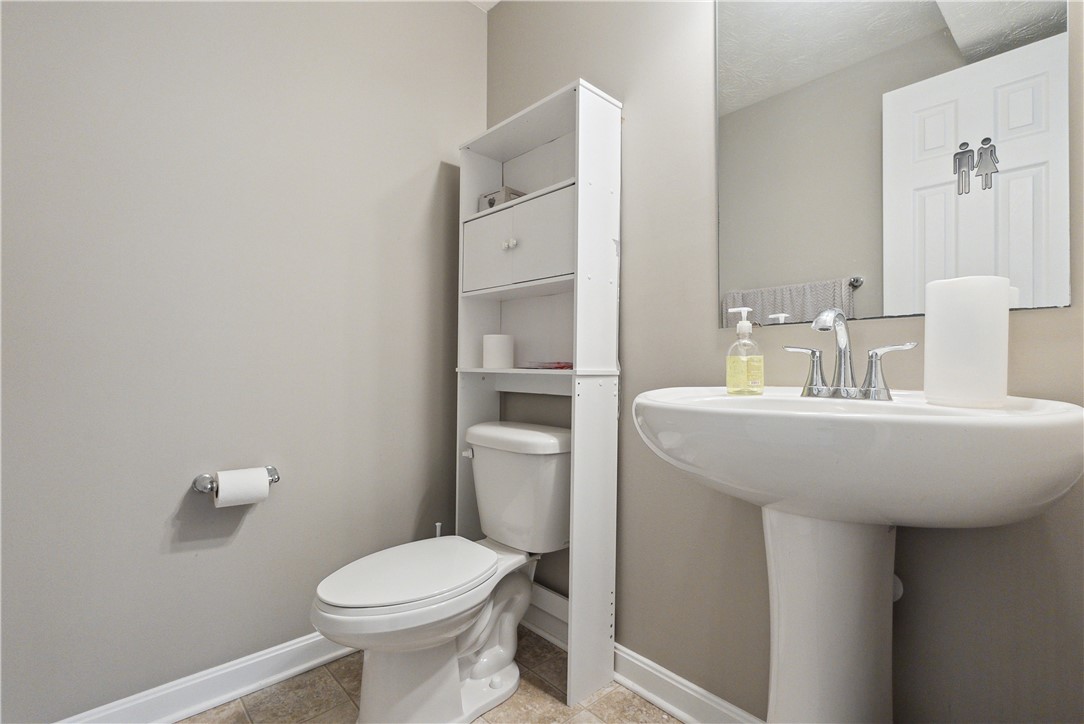423 Labrador Ln Ln, Clairton, Pennsylvania image 37
