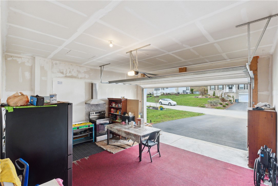 423 Labrador Ln Ln, Clairton, Pennsylvania image 43