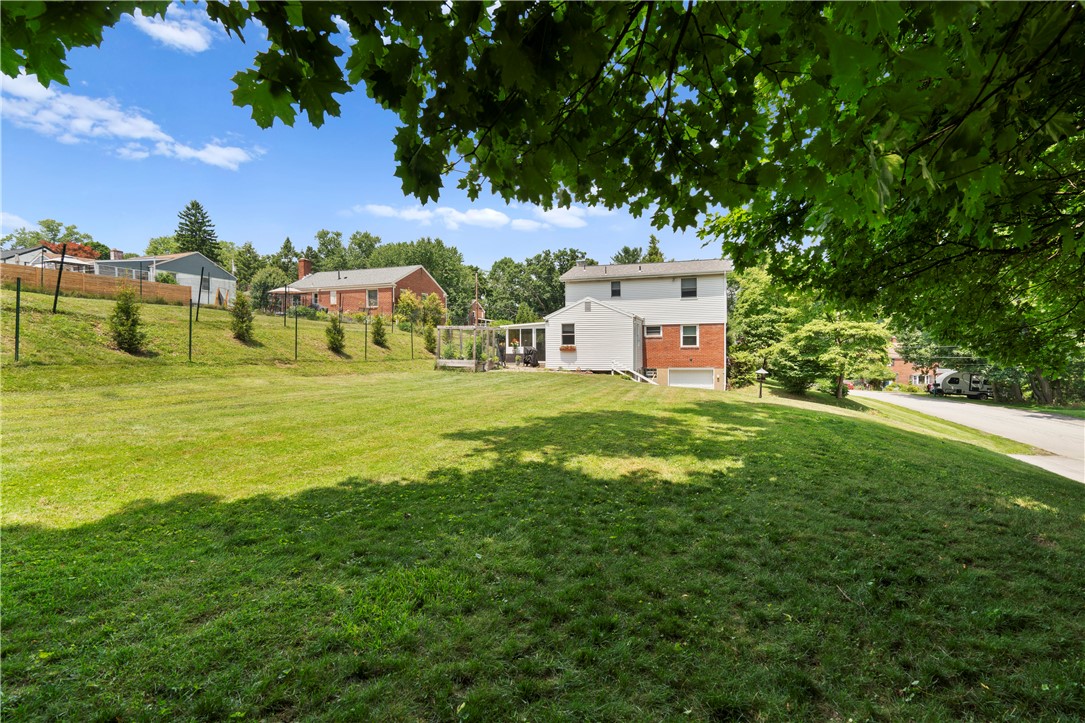 1558 Duncan Dr