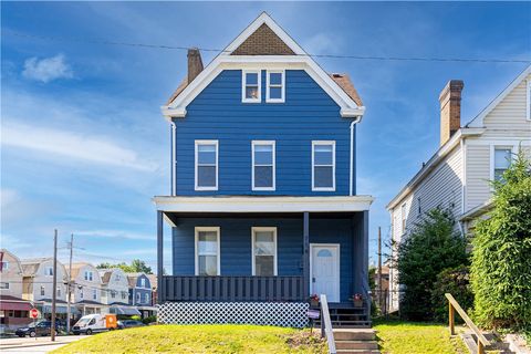Photo of 714 E 13th Ave, Homestead, PA 15120 (MLS # 1758186)