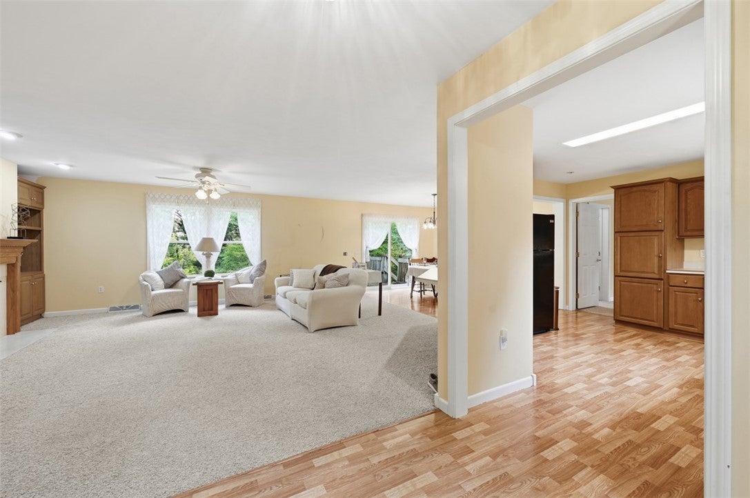 163 Constitution Ave